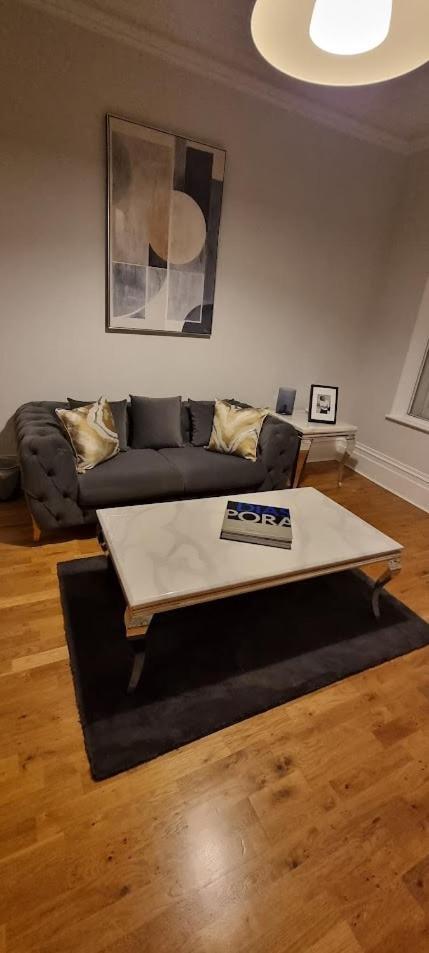 Star London Warwick Mansions 3-Bed Oasis Apartment Exterior foto