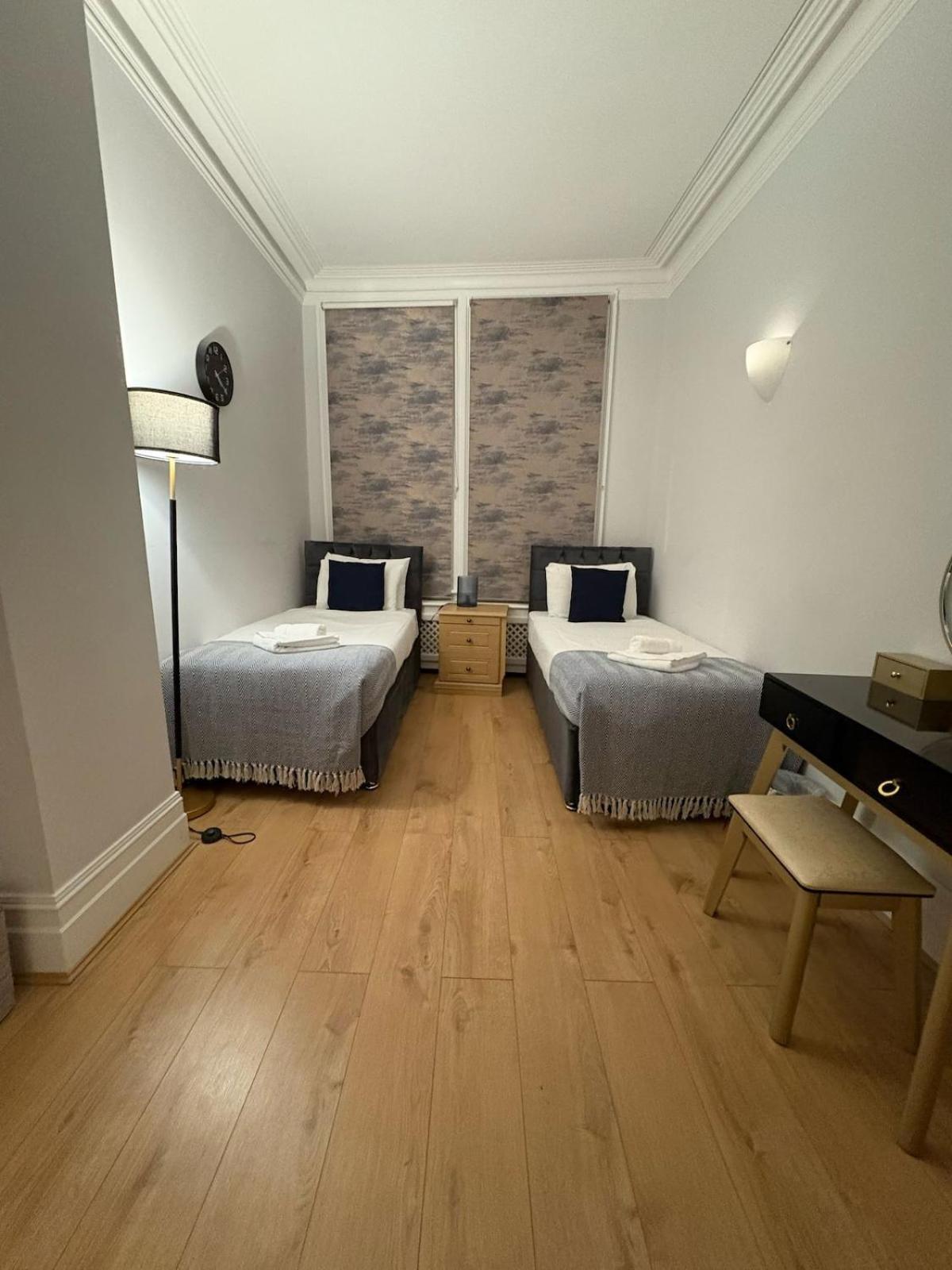 Star London Warwick Mansions 3-Bed Oasis Apartment Exterior foto