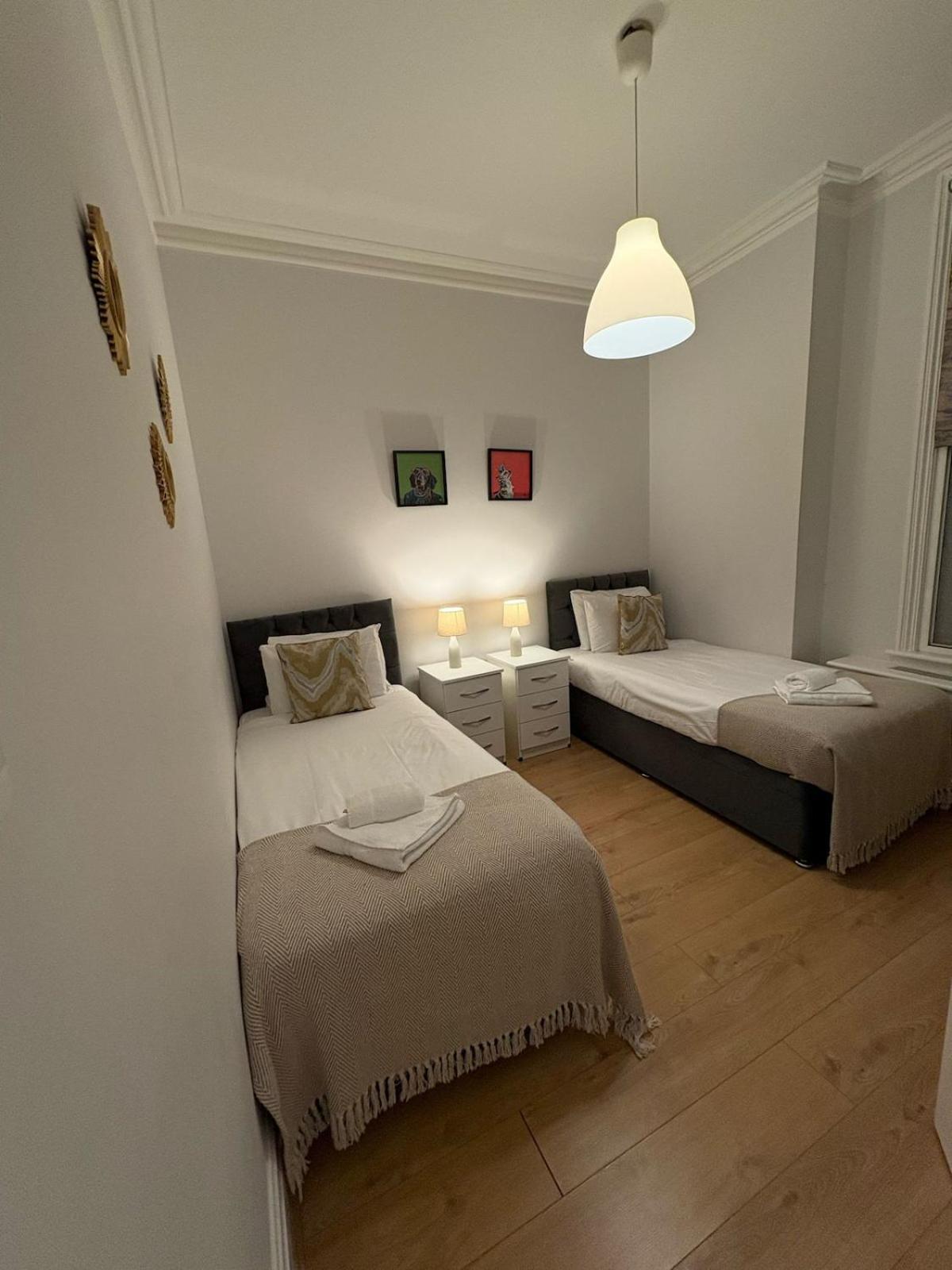 Star London Warwick Mansions 3-Bed Oasis Apartment Exterior foto